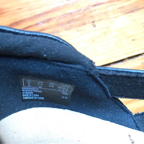 Clark’s Collection Black Leather Velcro Mary Janes, NWOT, 7.5 - Picture 11 of 14